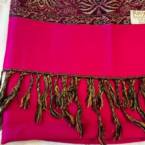 Pashmina Women's Wrap Shawl Scarf 70% Pashmina 30% Silk Magenta Paisley - Picture 2 of 11